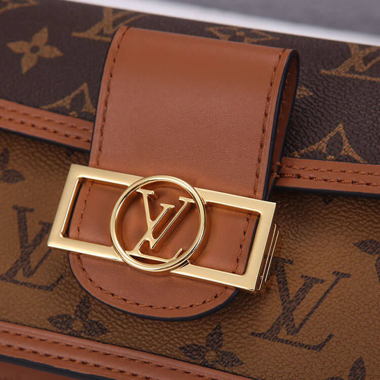 14714-7 LV Dauphine Chain Wallet