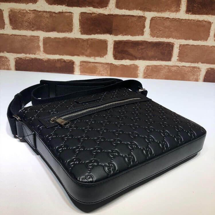 14740-5 Gucci Signature Messenger