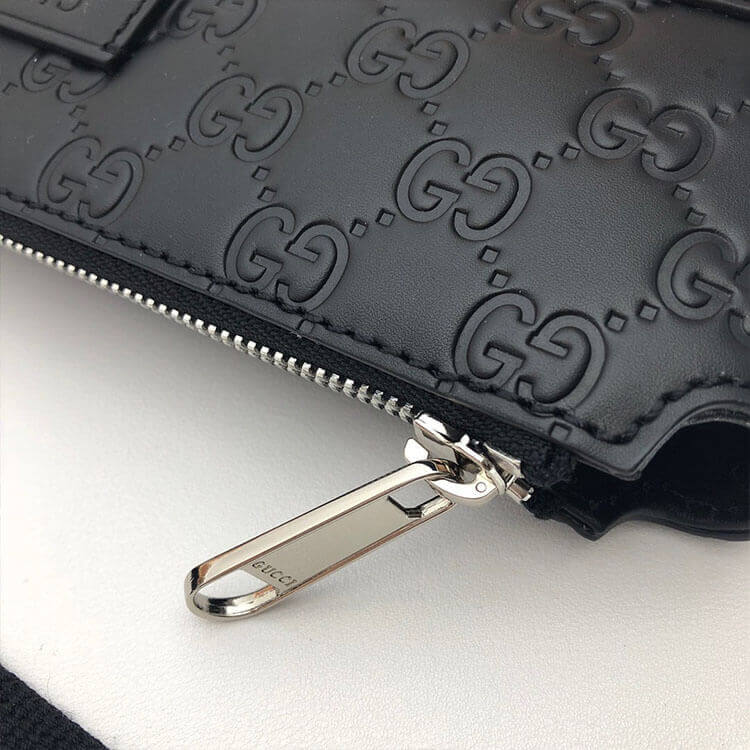 14740-6 Gucci Signature Messenger