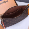 14762-6 LV Pochette Accessoires
