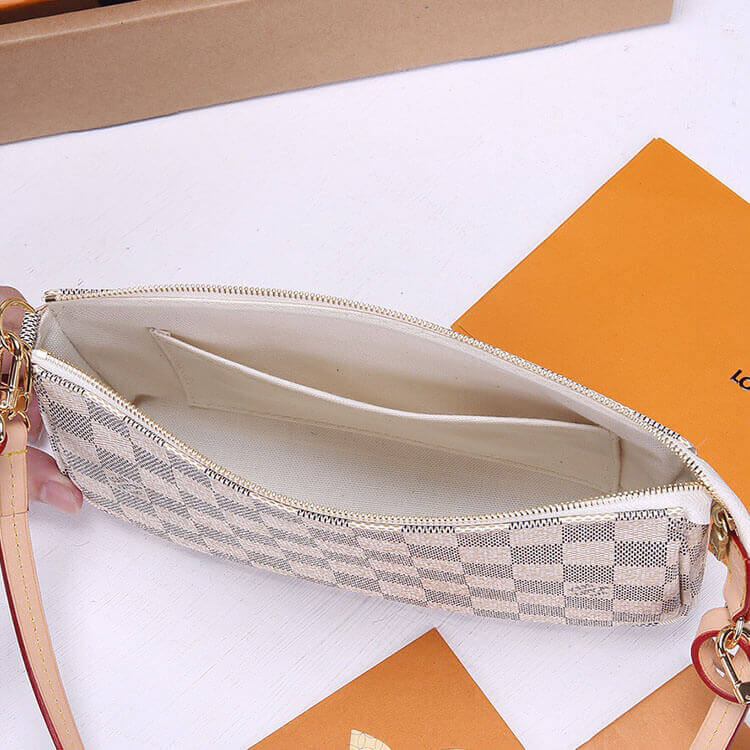 14763-6 LV Pochette Accessoires