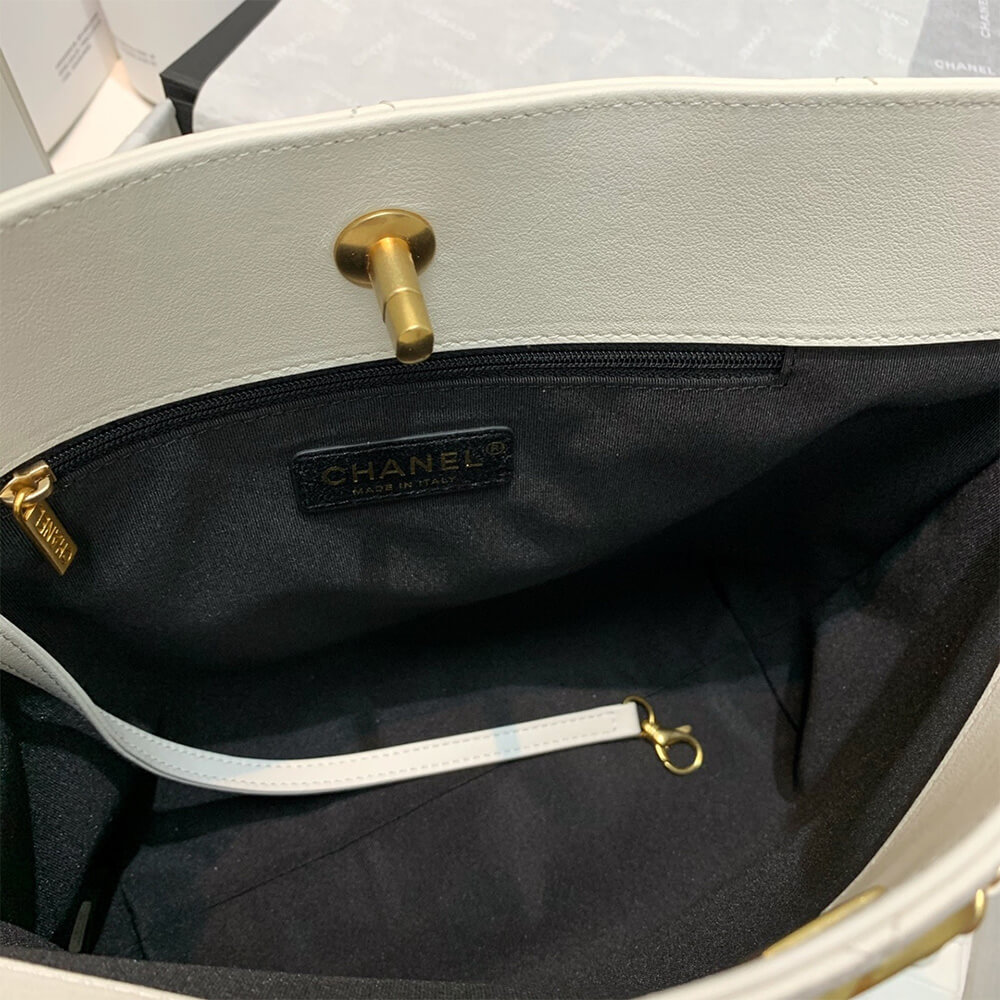 14899-7 CHANEL Small Shopping Bag
