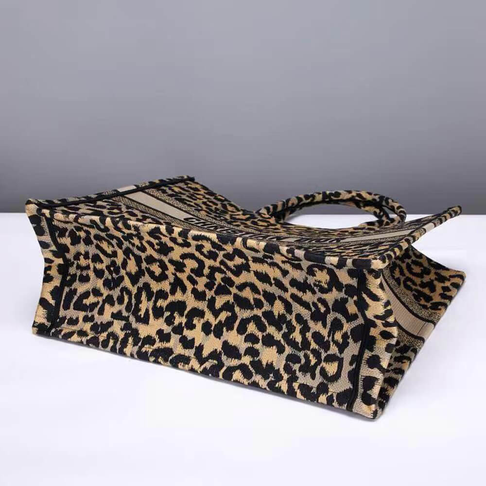 15145-5 LARGE DIOR BOOK TOTE