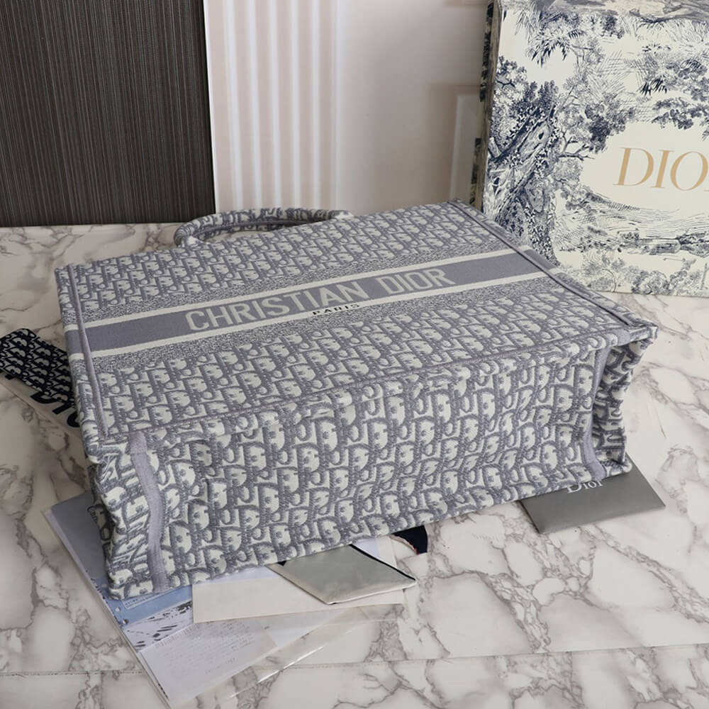 15148-5 LARGE DIOR BOOK TOTE