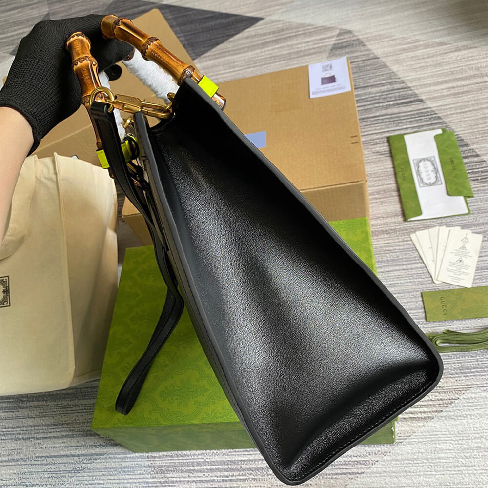 15185-6 Gucci Diana medium tote bag