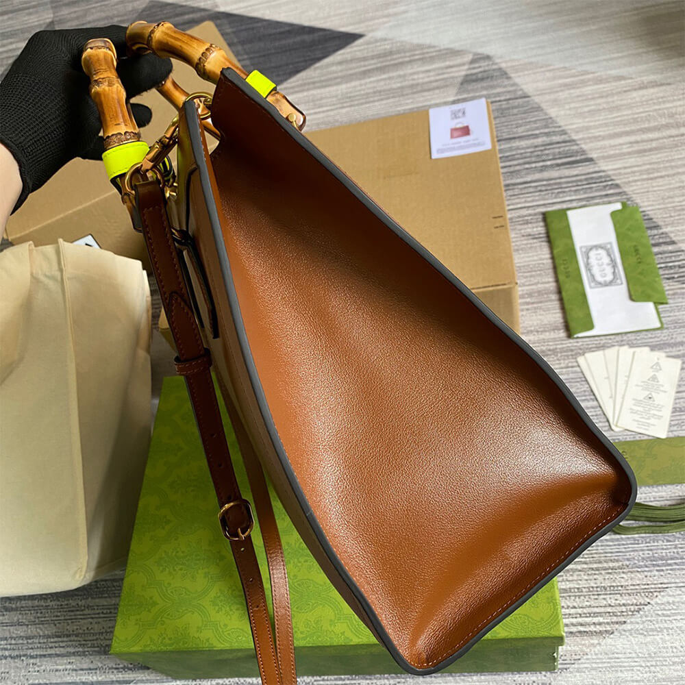 15186-4 Gucci Diana medium tote bag