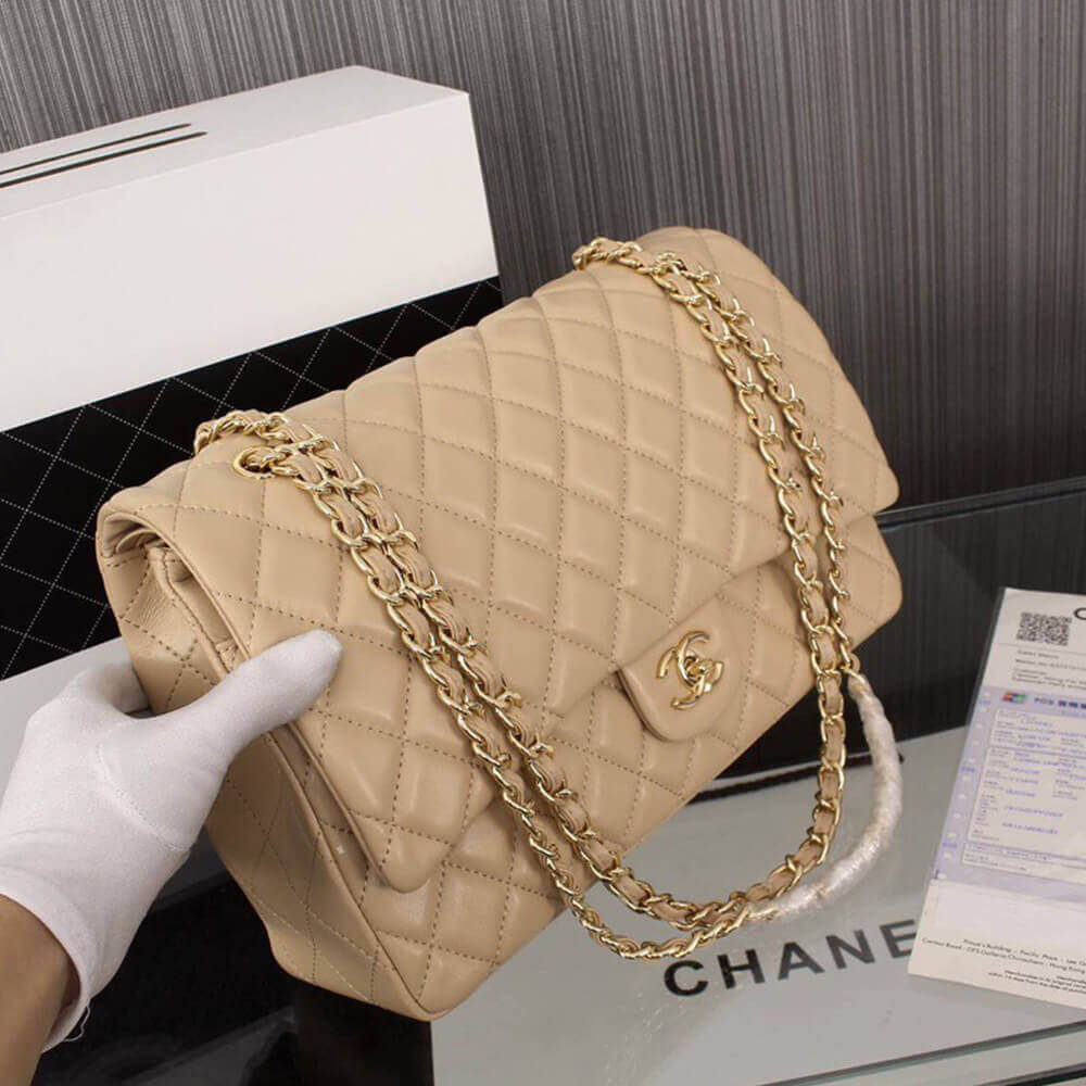 15307-4 CHANEL Classic Maxi Handbag