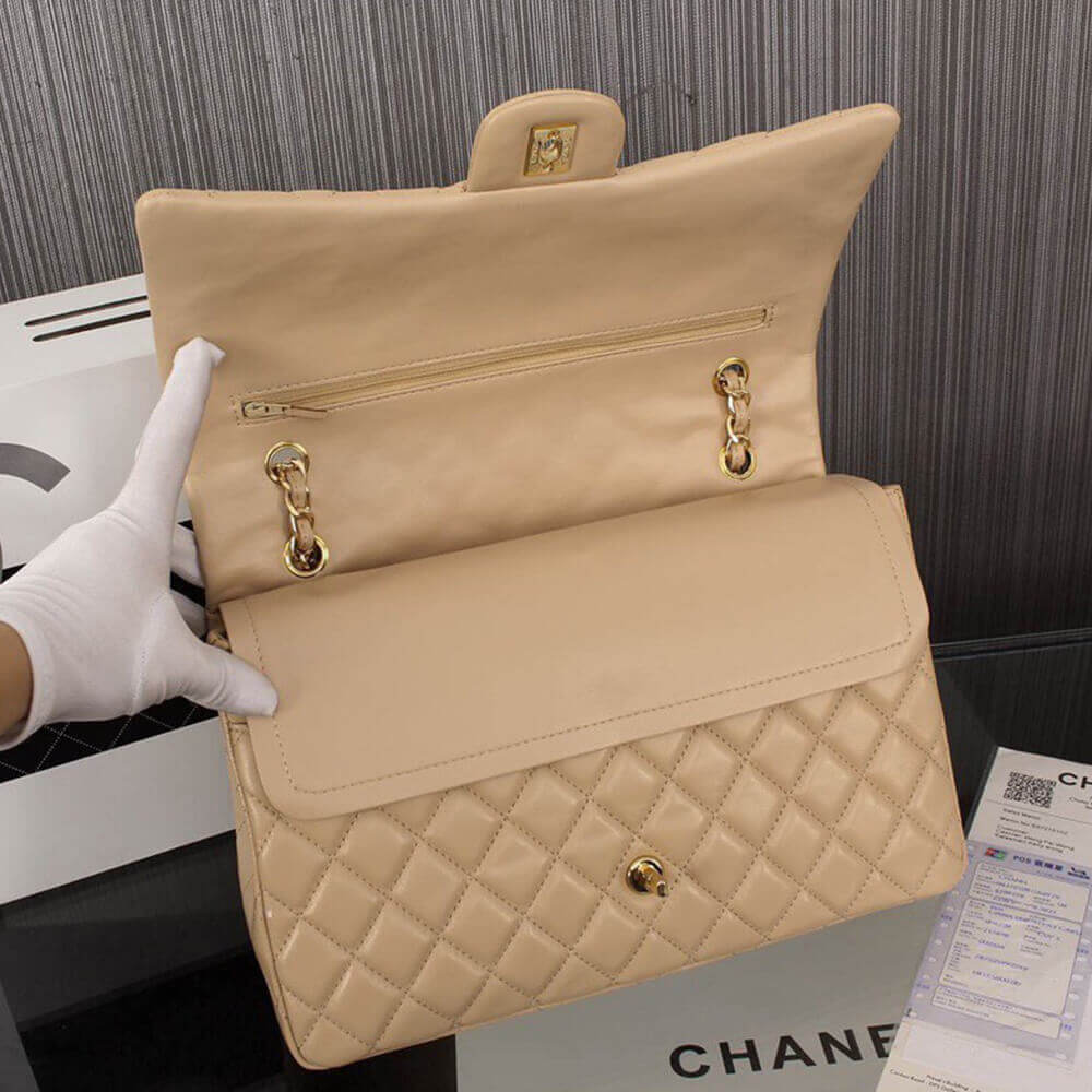 15307-7 CHANEL Classic Maxi Handbag