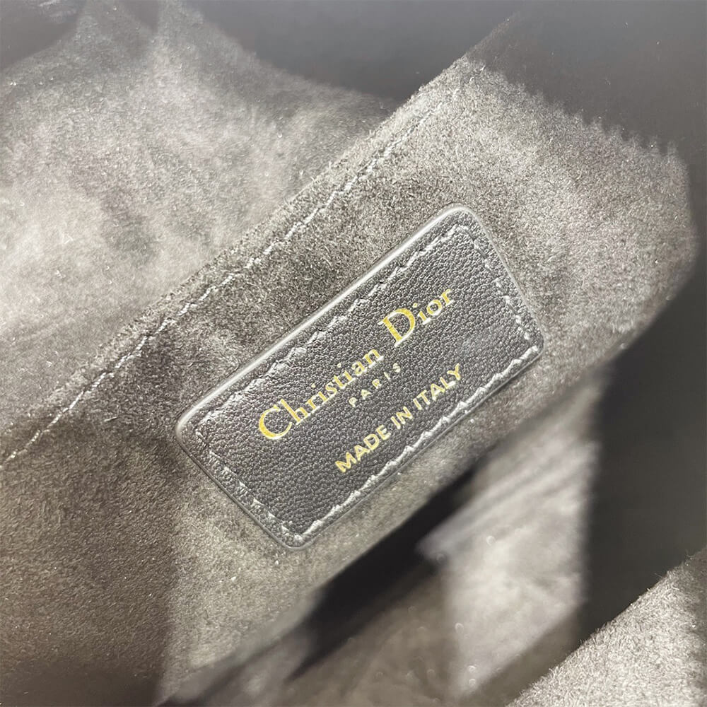 15346-8 MEDIUM DIOR VIBE HOBO BAG