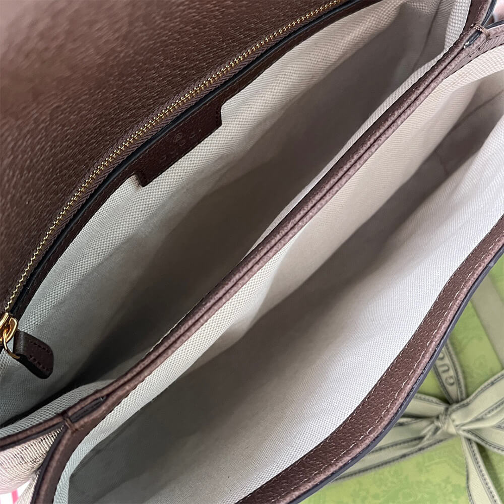 Gucci Blondie medium shoulder bag