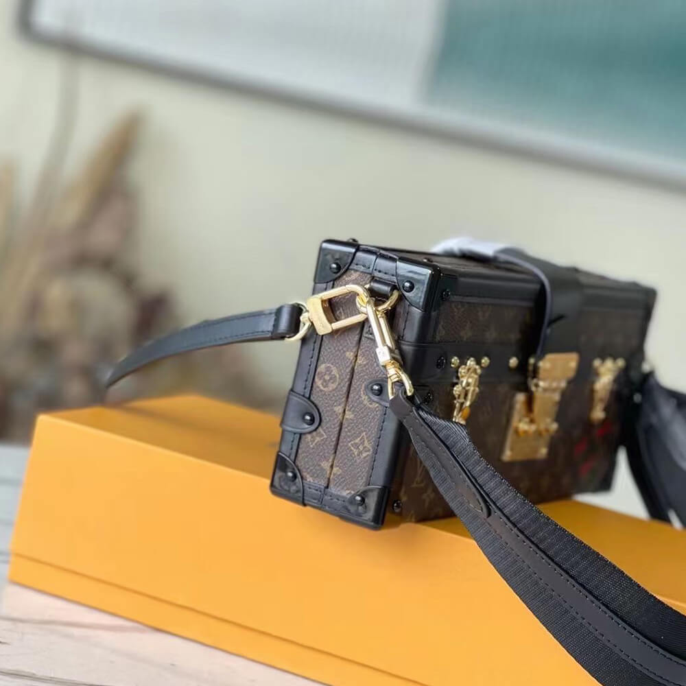 LV PETITE MALLE EAST WEST