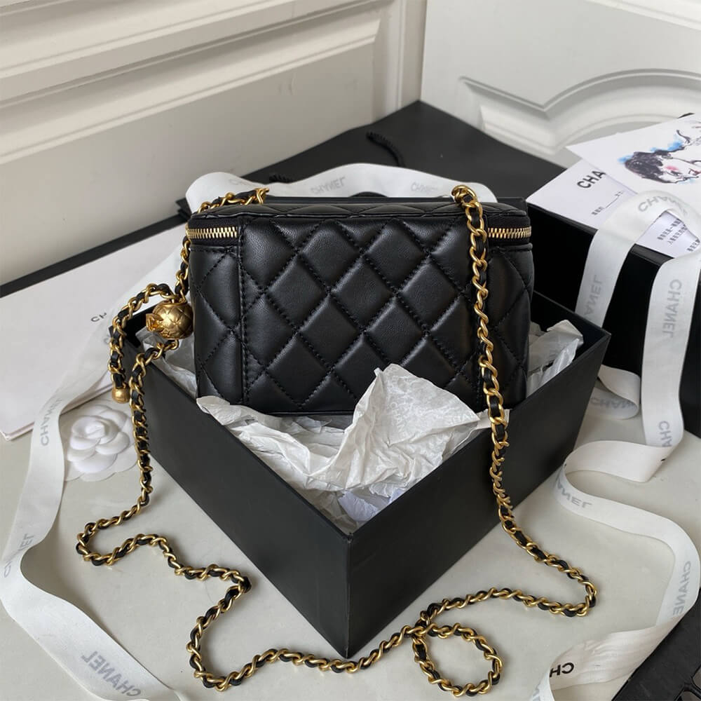 Chanel VANITY WITH CHAIN