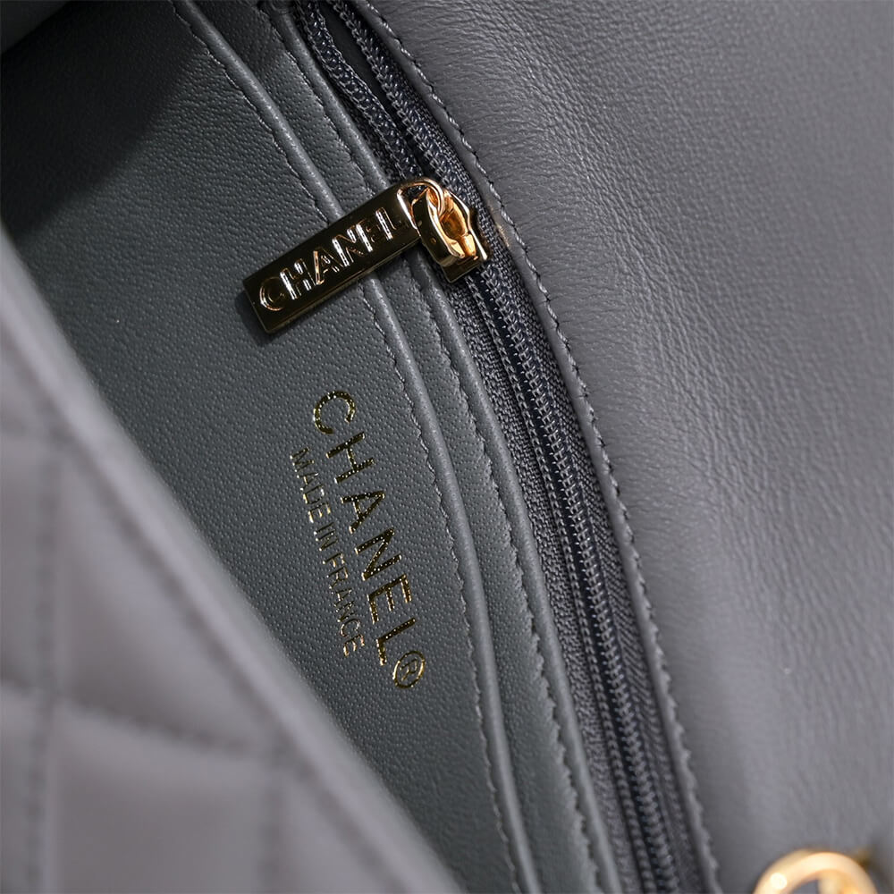 15627-7 Chanel MINI FLAP BAG