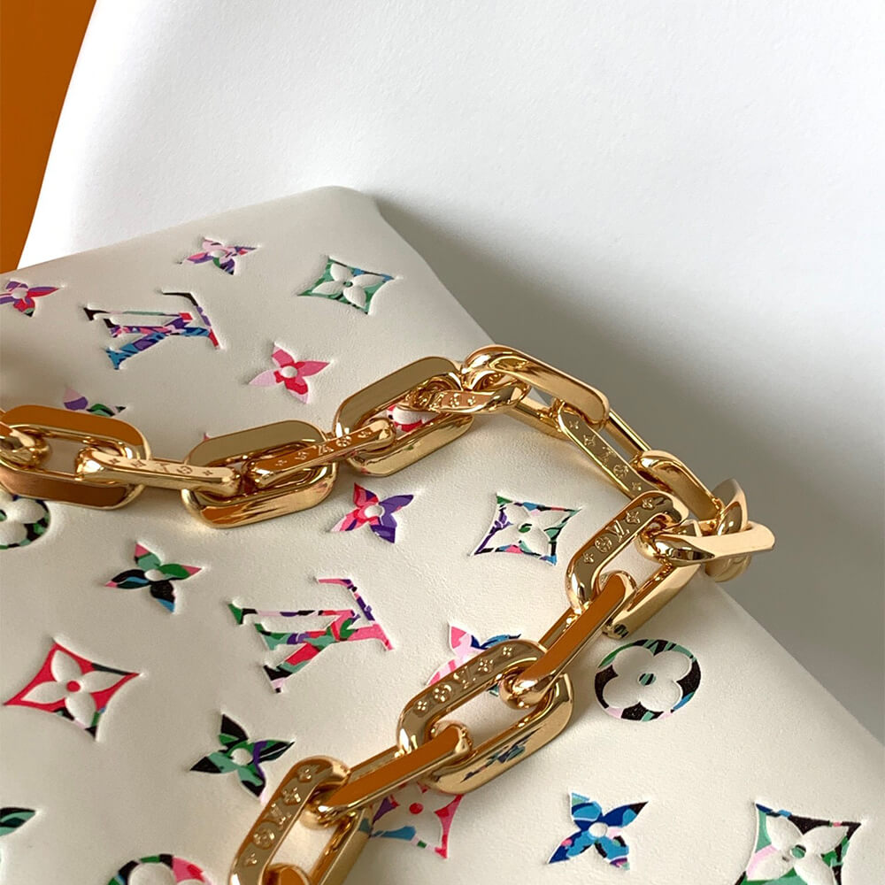 15633-7 LV Coussin PM