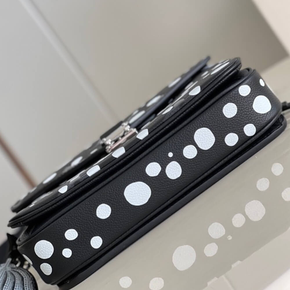 15667-6 LV x YK Pochette Metis?