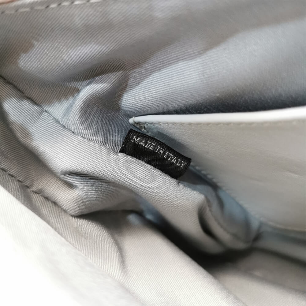 15687-7 Matelasse nappa leather shoulder bag