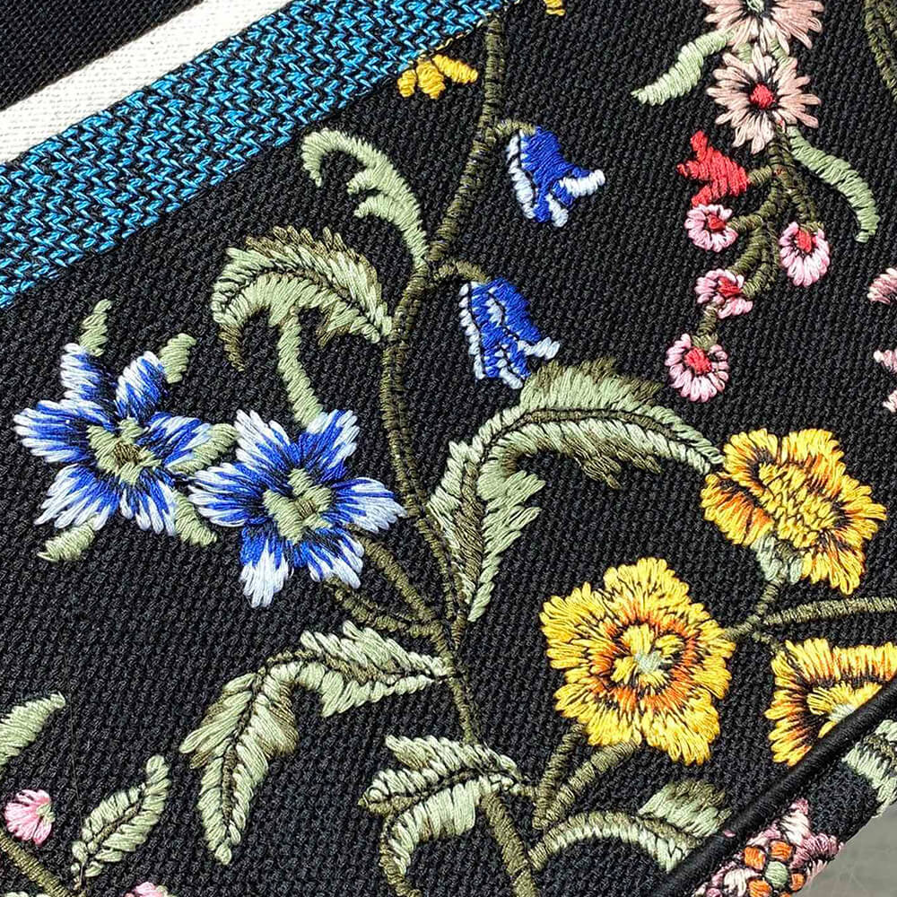 15694-6 LARGE DIOR BOOK TOTE