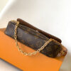 15718-5 LV Wallet on Chain Ivy