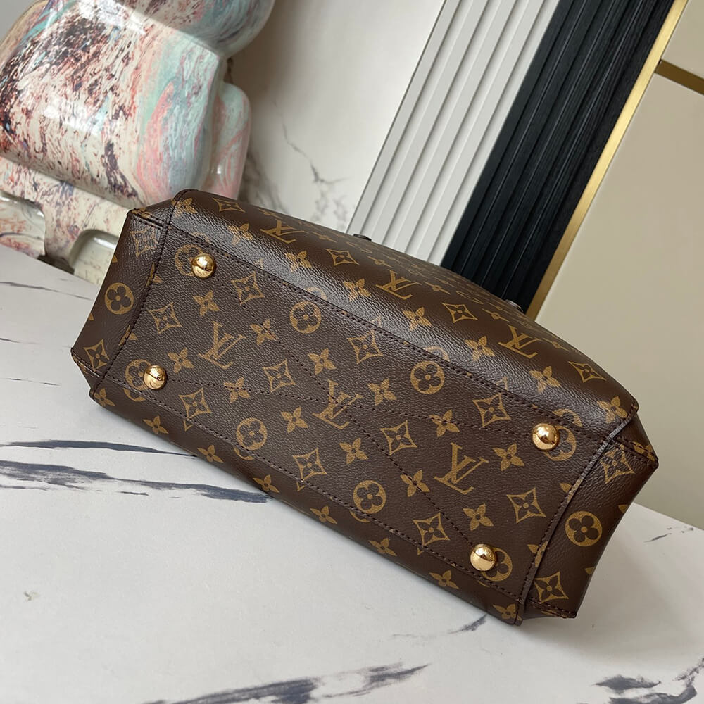 Louis Vuitton Montaigne MM