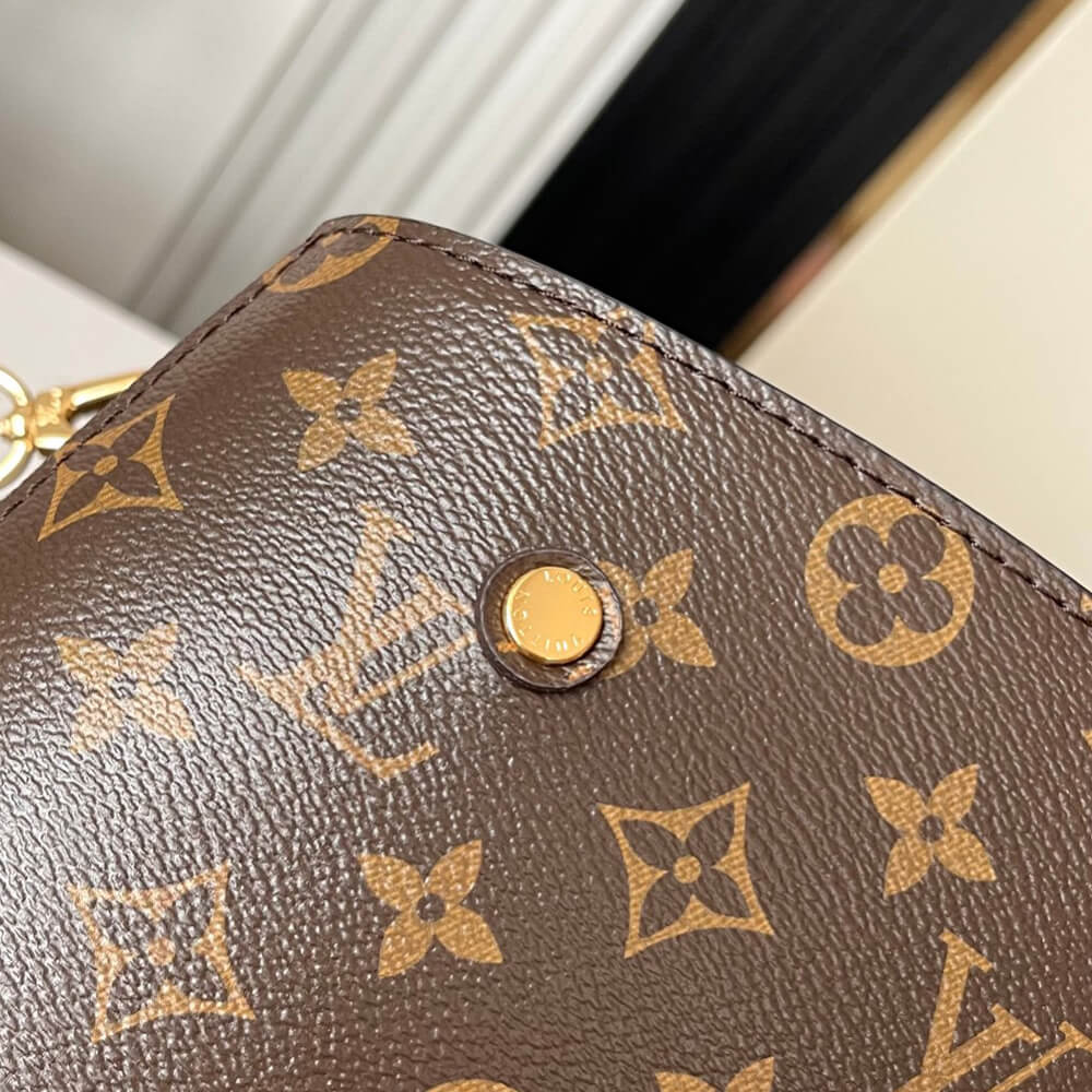 Louis Vuitton Montaigne MM