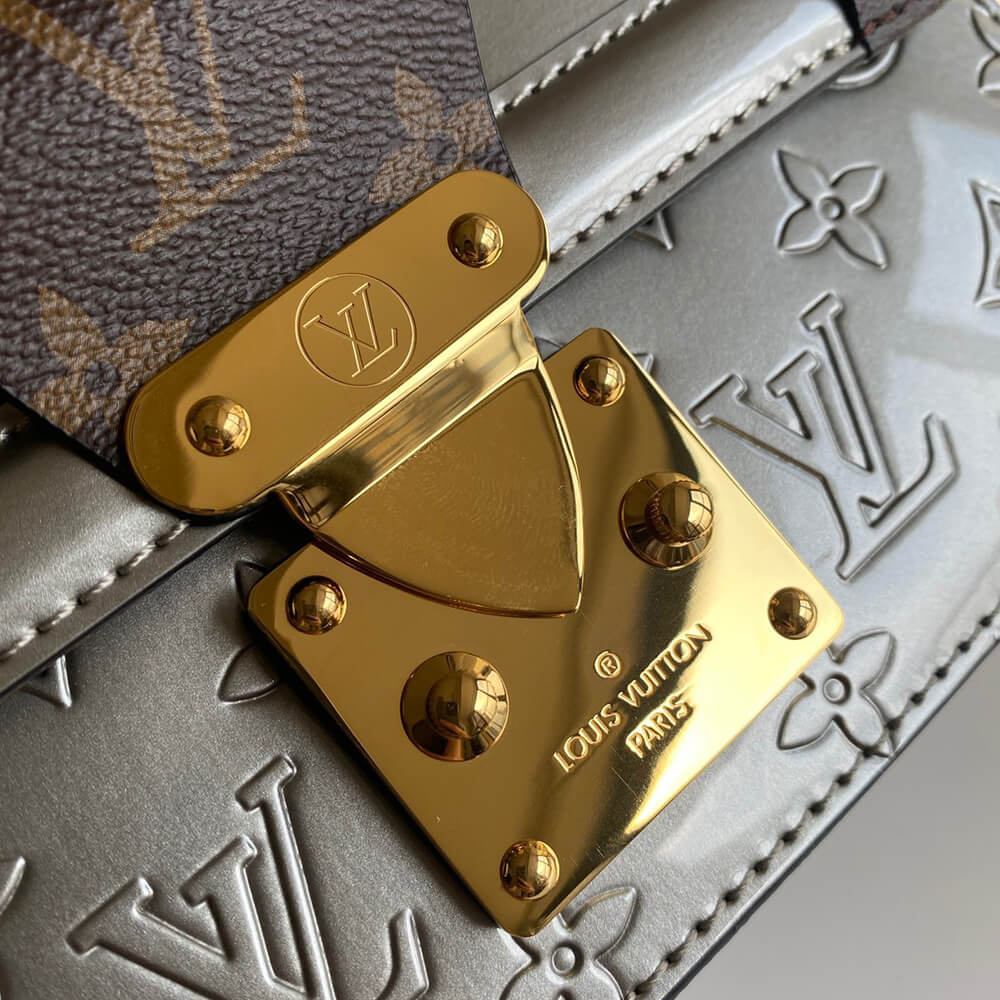 15747-6 LV Wynwood Chain Bag