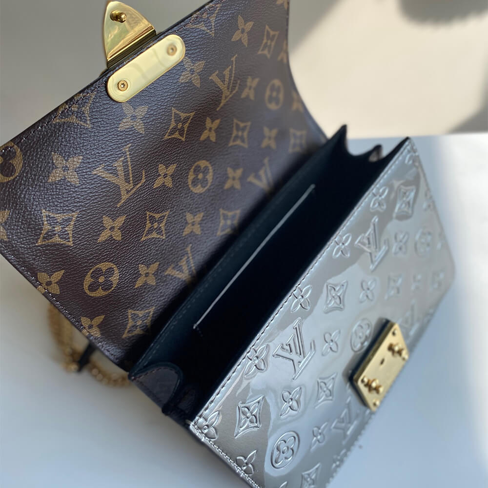 15747-8 LV Wynwood Chain Bag
