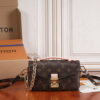 15755-2 LV POCHETTE METIS EAST WEST