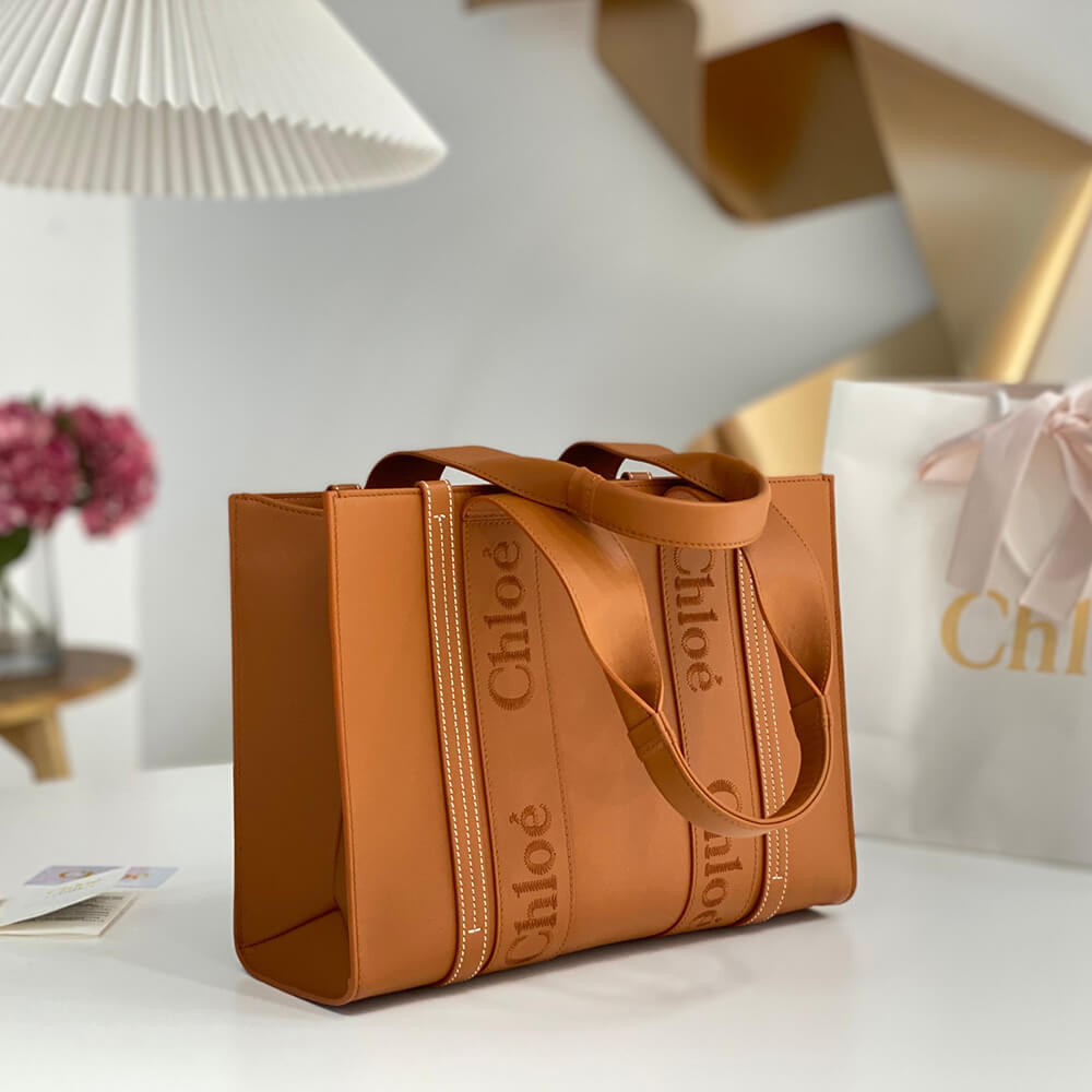 Chloe Woody Medium Leather Tote Bag