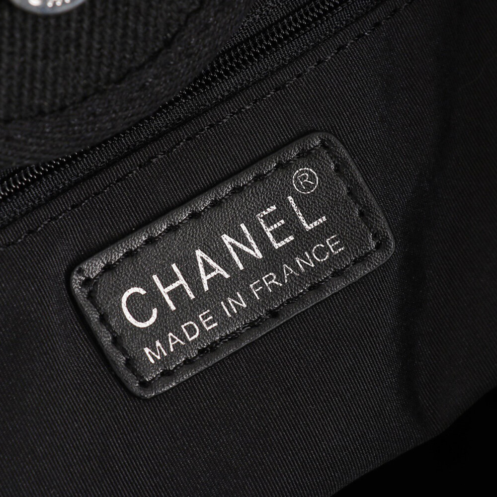 CHANEL MEDIUM DEAUVILLE TOTE