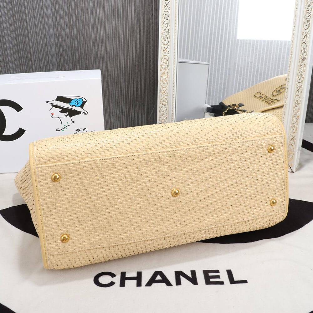 CHANEL MEDIUM DEAUVILLE TOTE