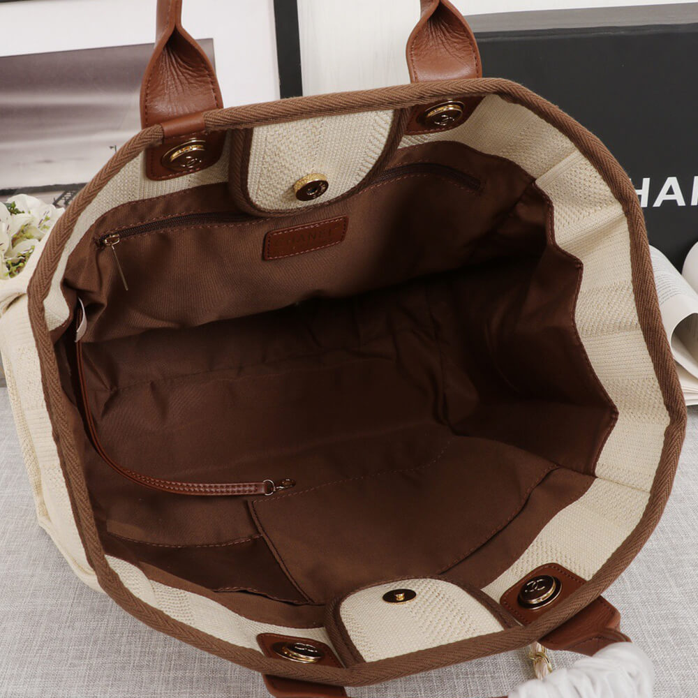 15813-8 CHANEL Woven Straw Raffia Striped Medium Deauville Tote