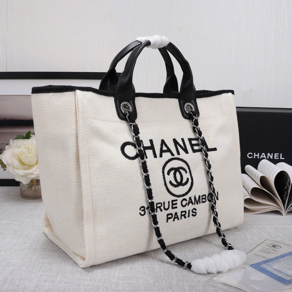 15816-3 CHANEL Woven Straw Raffia Striped Medium Deauville Tote