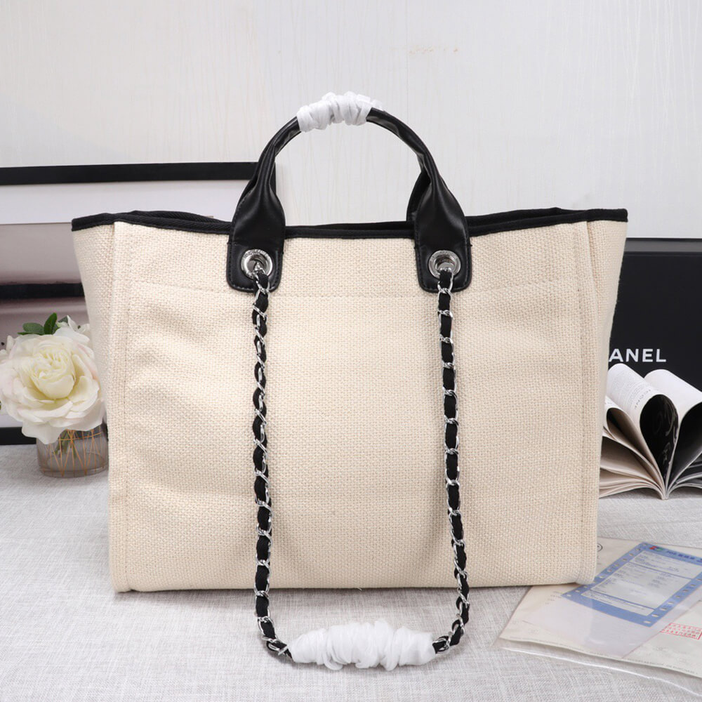 15817-4 CHANEL Woven Straw Raffia Striped Medium Deauville Tote