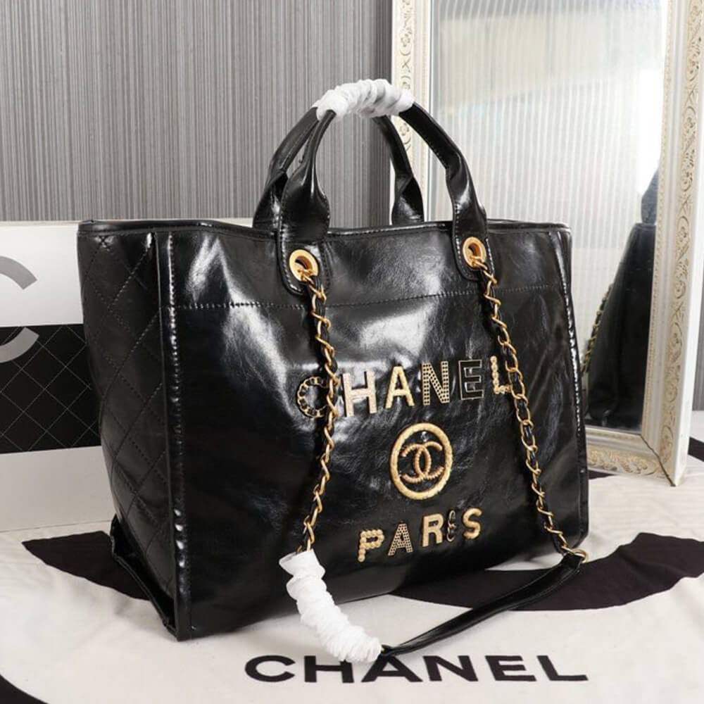 CHANEL LARGE DEAUVILLE TOTE