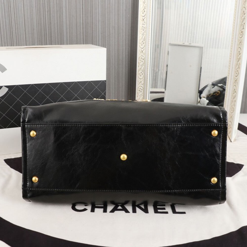 CHANEL LARGE DEAUVILLE TOTE