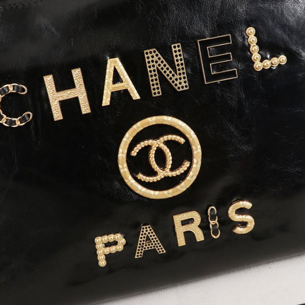 CHANEL LARGE DEAUVILLE TOTE