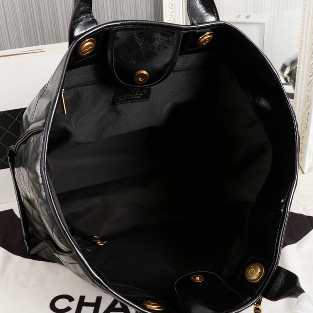 CHANEL LARGE DEAUVILLE TOTE