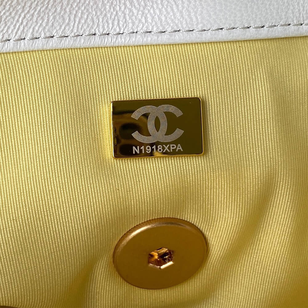 CHANEL 19 HANDBAG