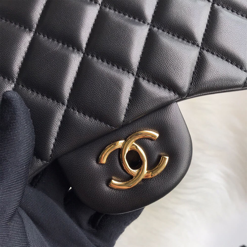 CHANEL Classic Double Flap Jumbo