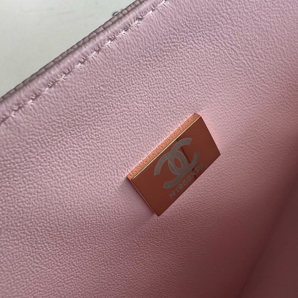 CHANEL Classic Flap Medium