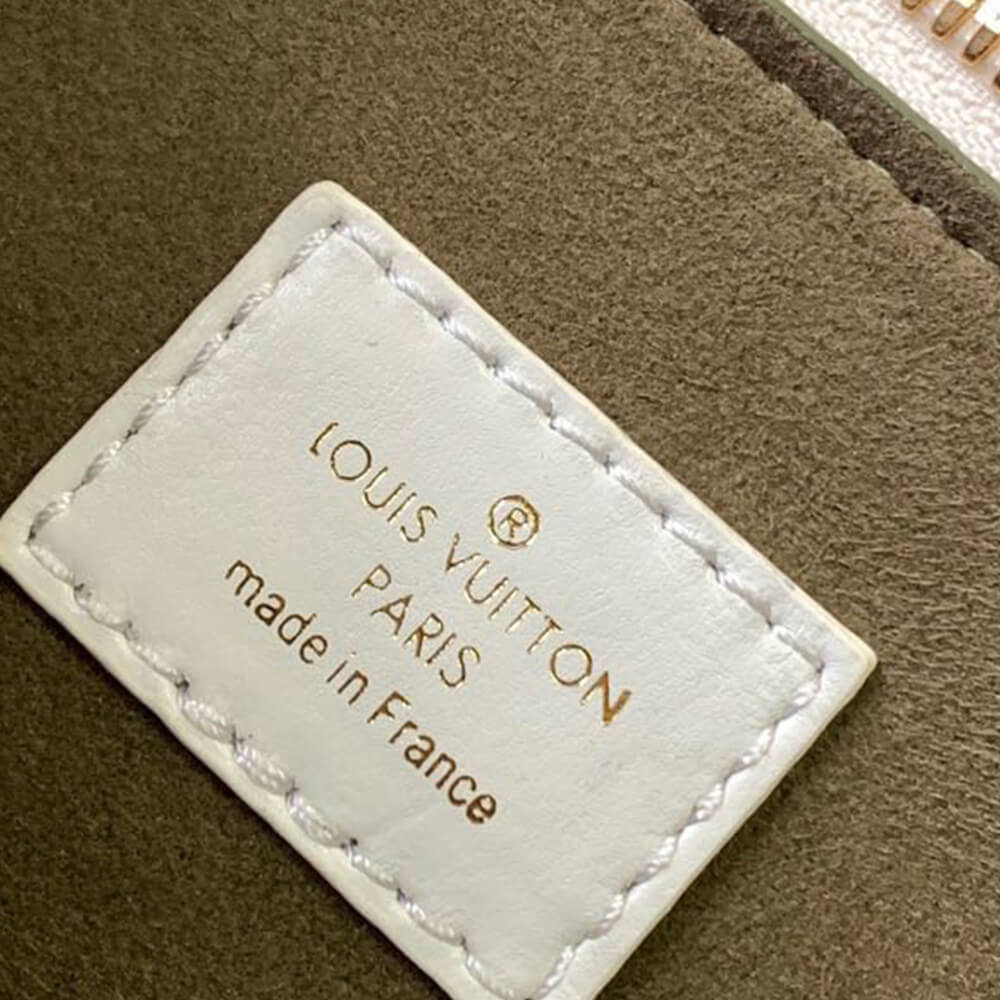 15961-7 LV Coussin PM