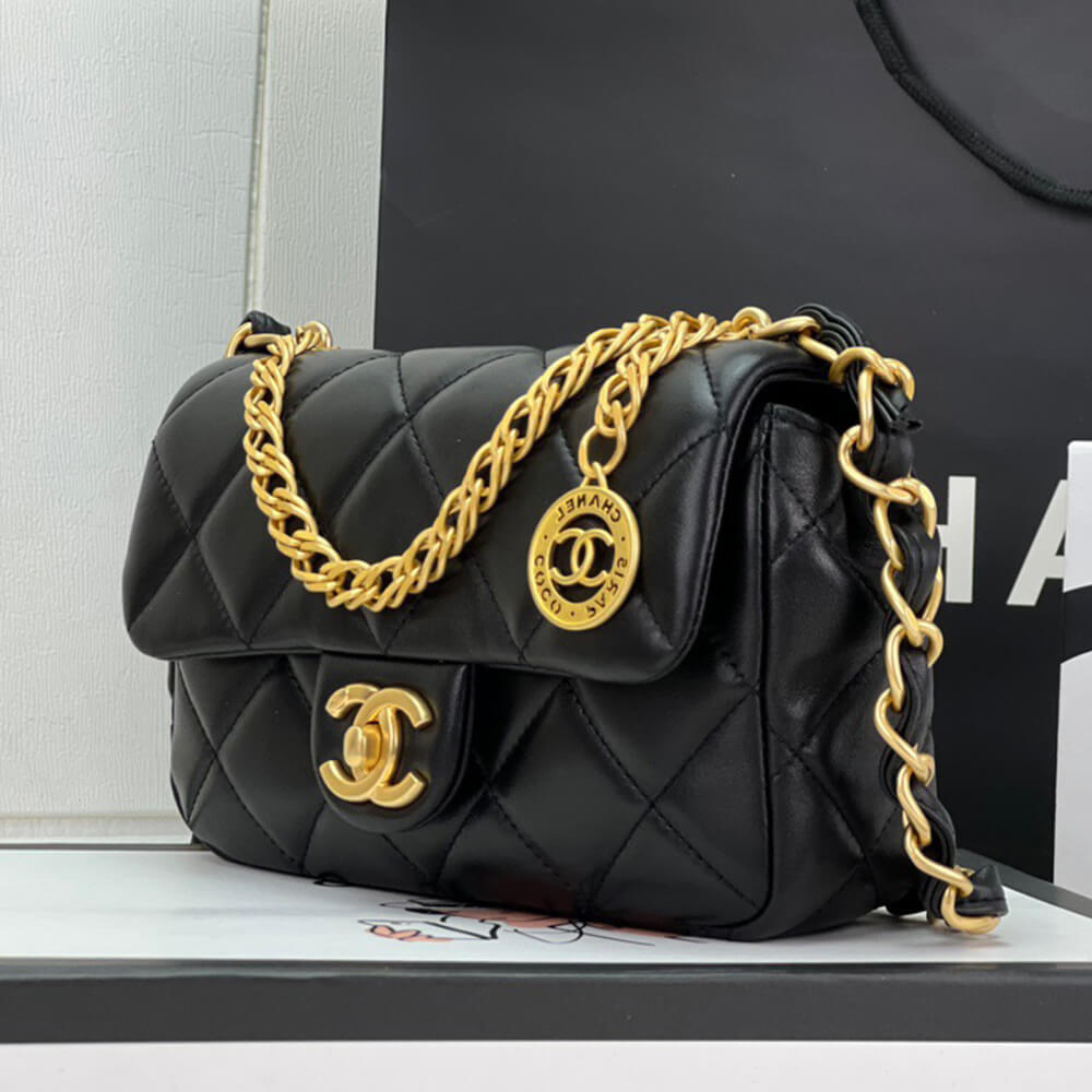 Chanel SMALL FLAP BAG