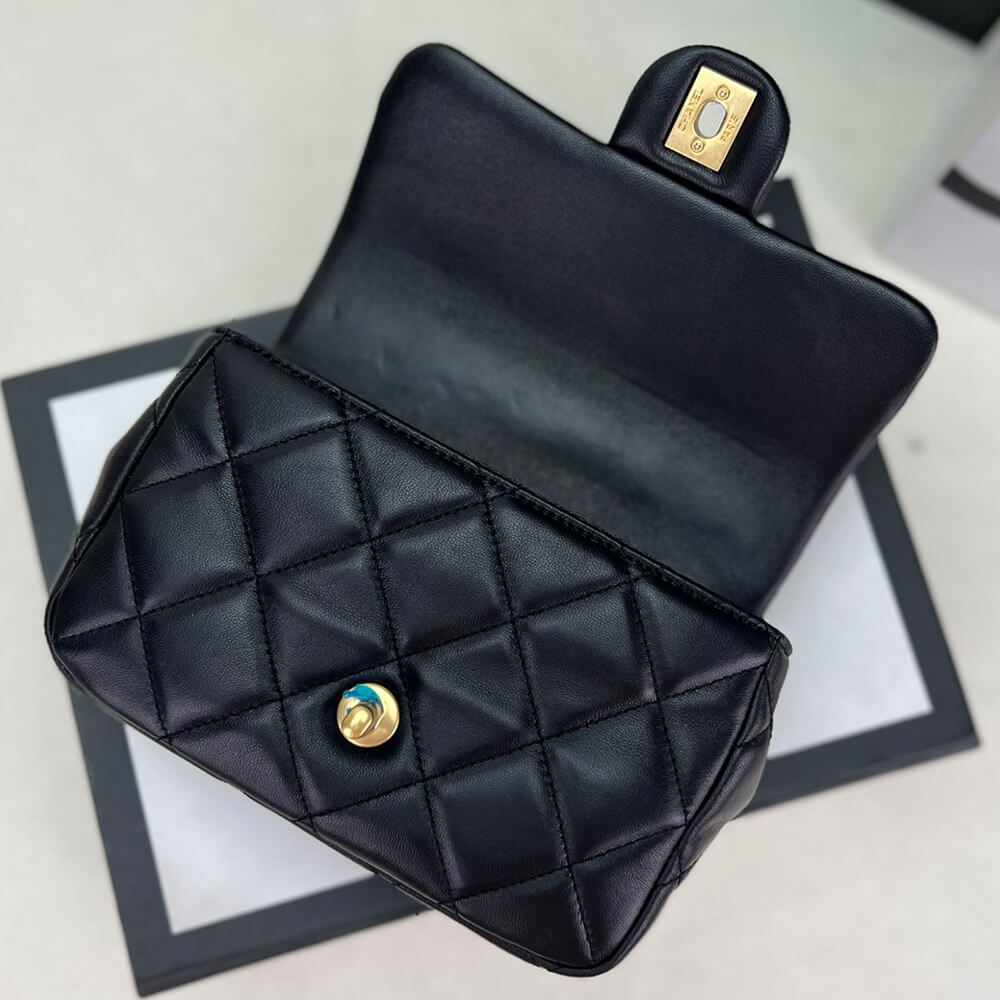 Chanel SMALL FLAP BAG
