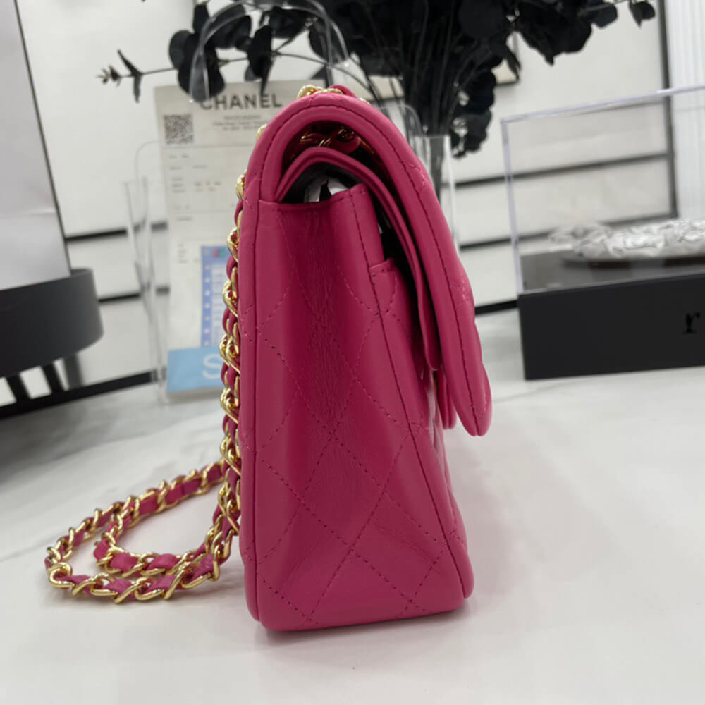 CHANEL Classic Flap Medium