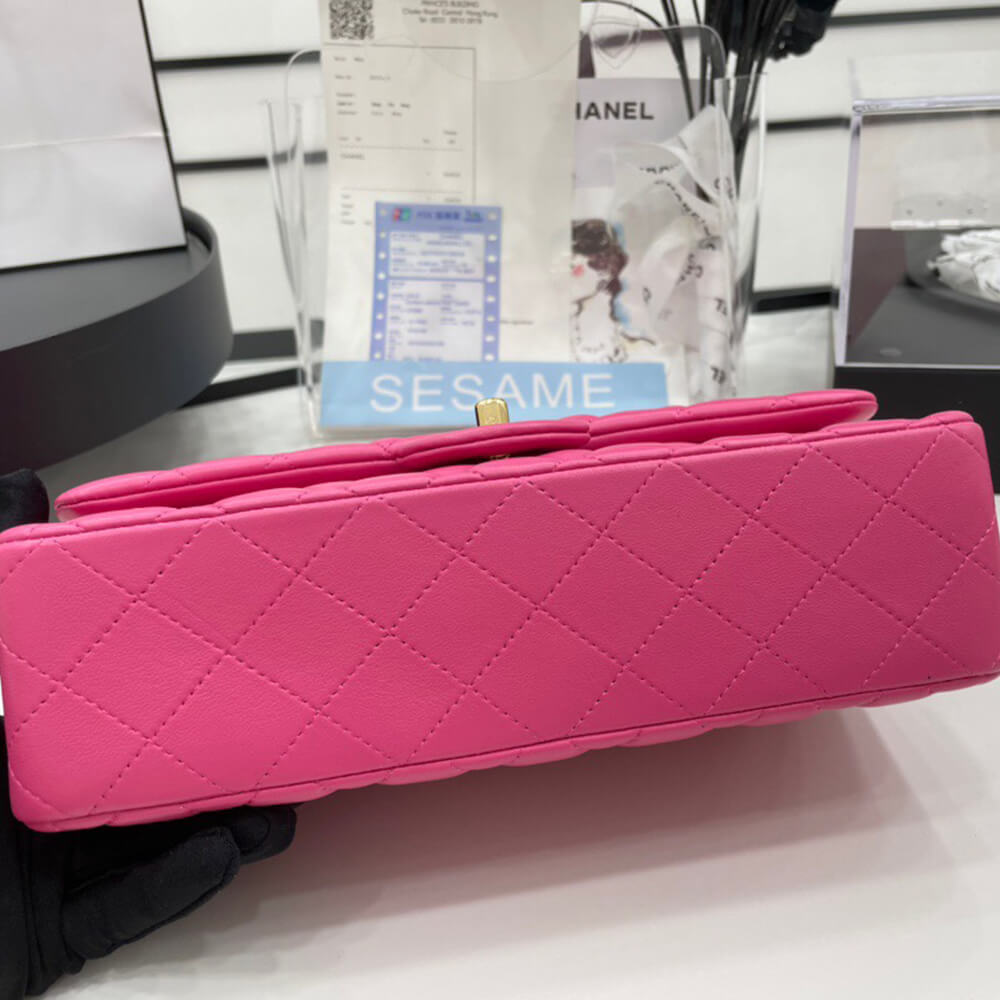 CHANEL Classic Flap Medium