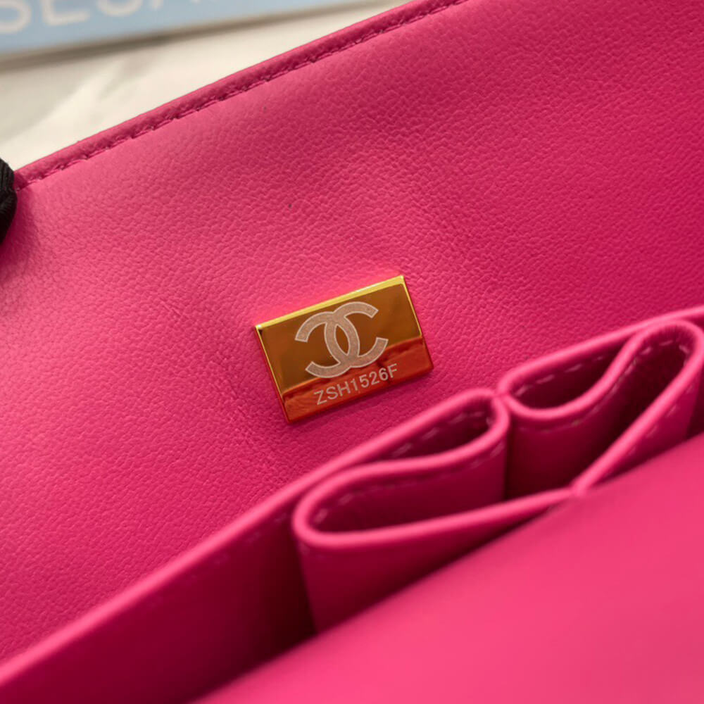 CHANEL Classic Flap Medium