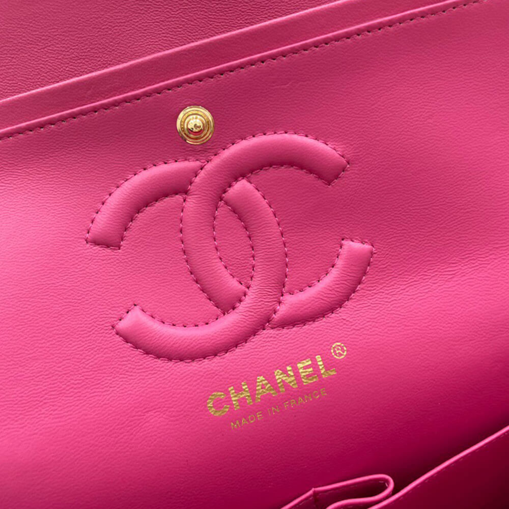 CHANEL Classic Flap Medium
