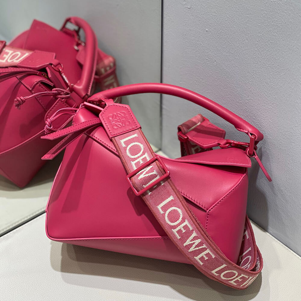 16021-3 LOEWE Small Puzzle Bag