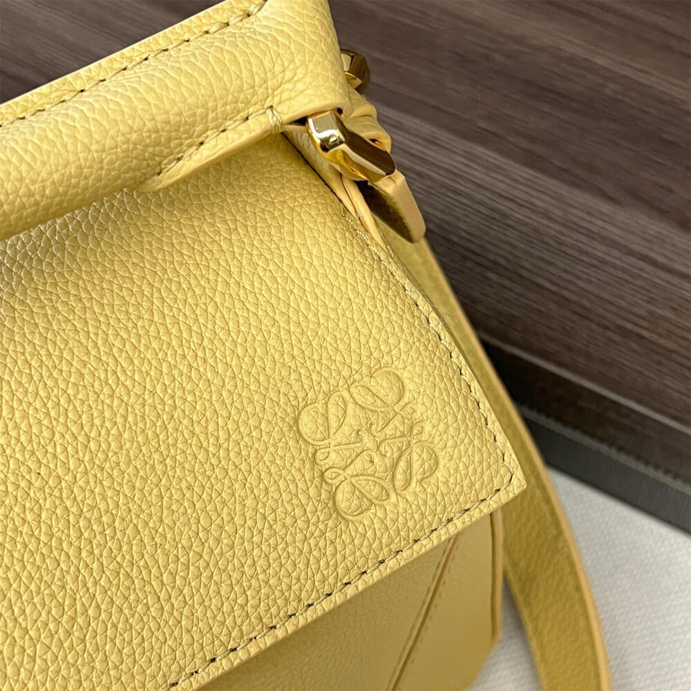 16024-7 LOEWE Small Puzzle Bag