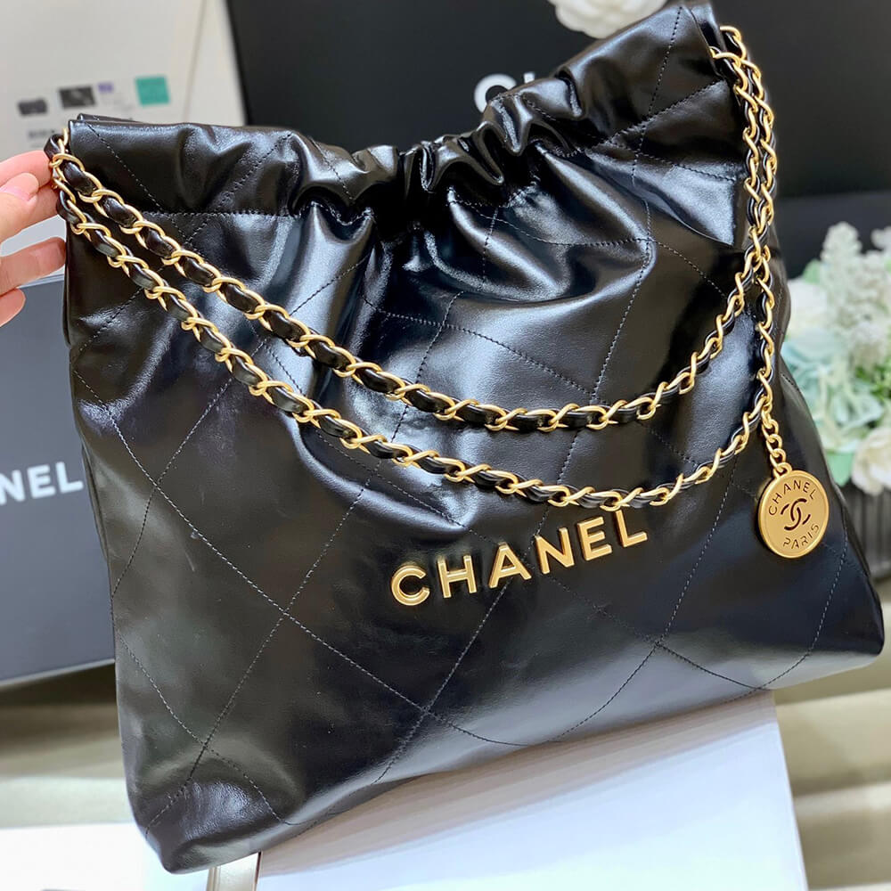 CHANEL 22 HANDBAG